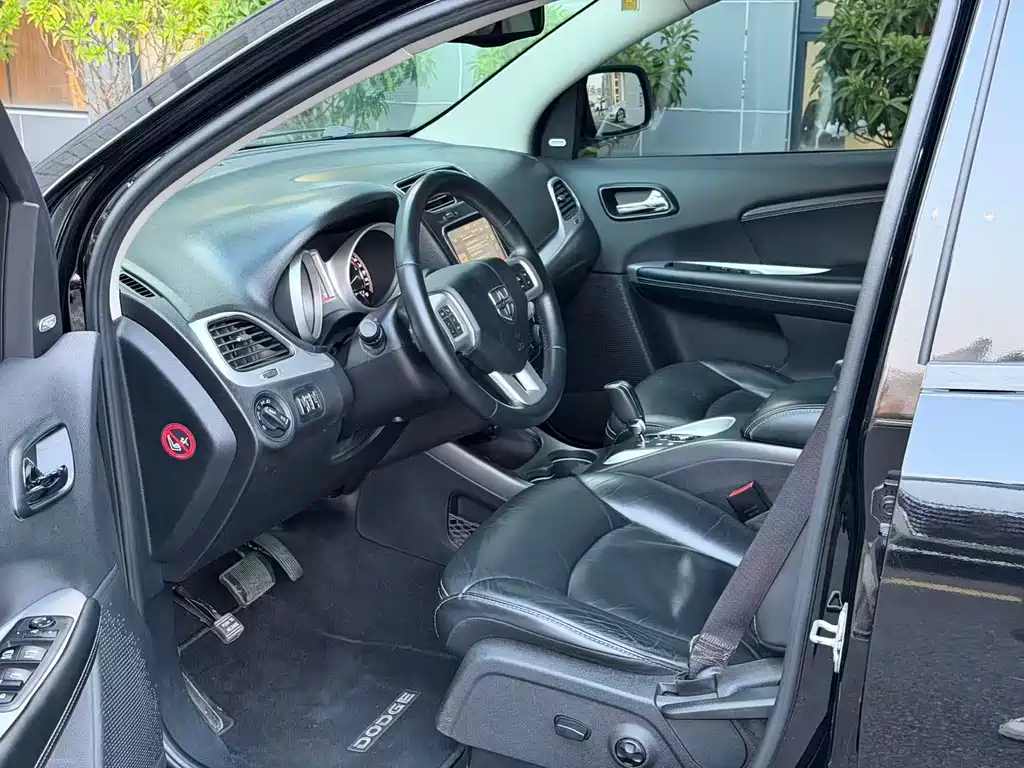 Dodge Journey — миниатюра 6