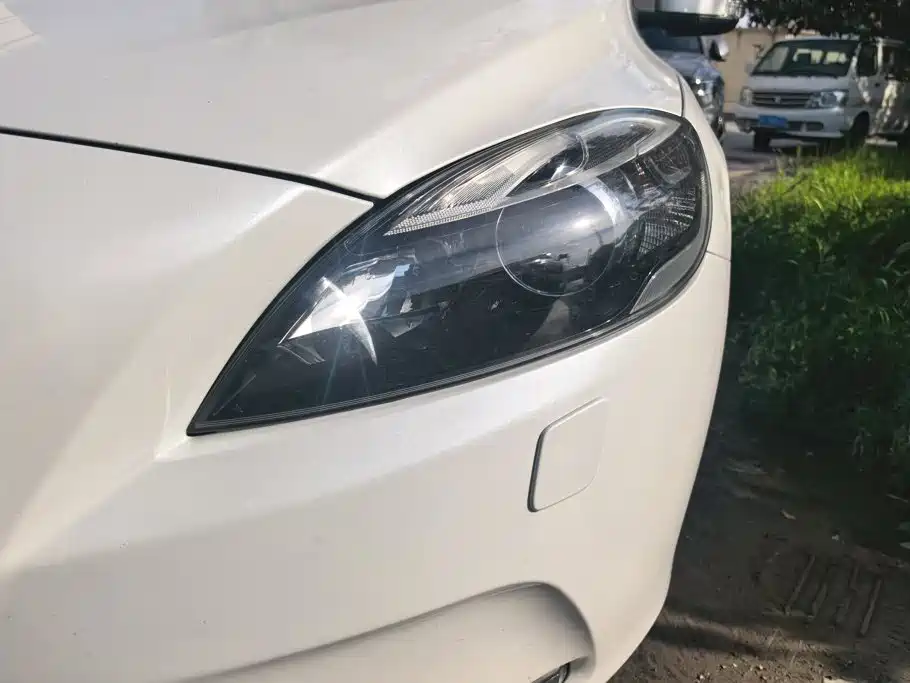 Volvo V40 — миниатюра 5
