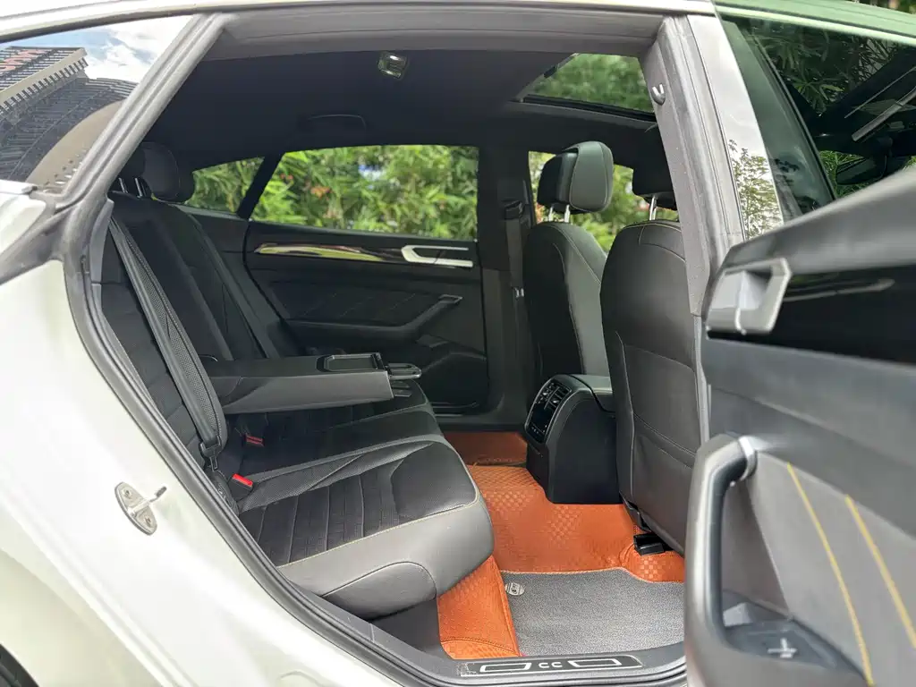 Volkswagen CC — миниатюра 11