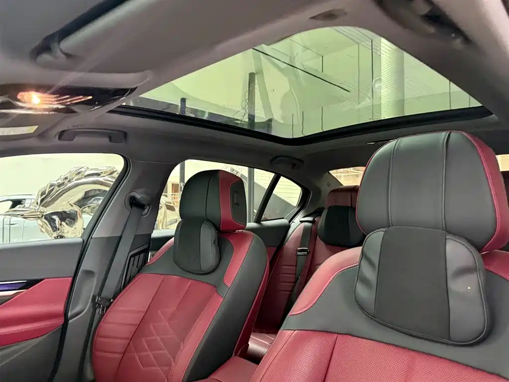 BMW 5 Series — миниатюра 15