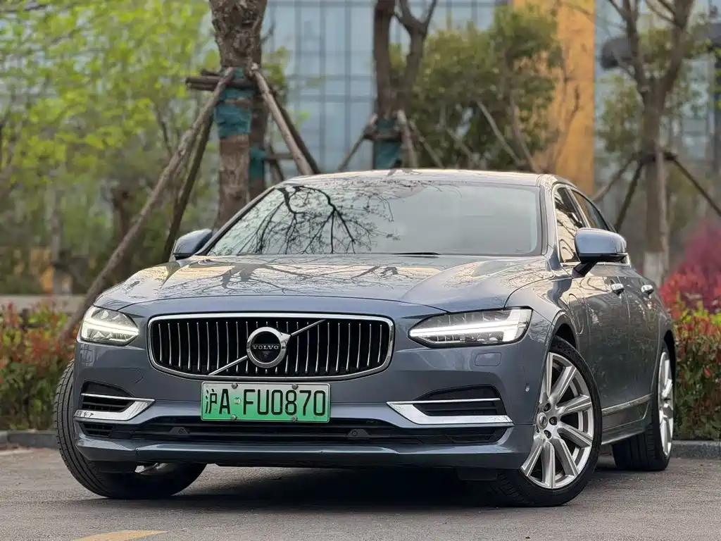 Volvo S90 PHEV 2019