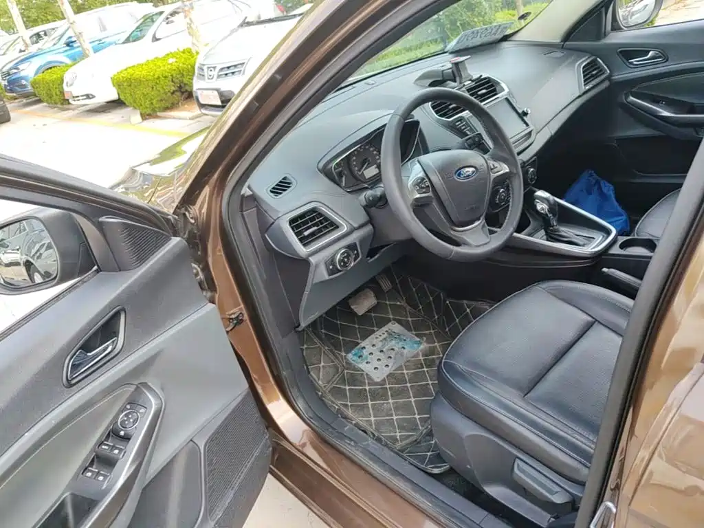 Ford Escort — миниатюра 16
