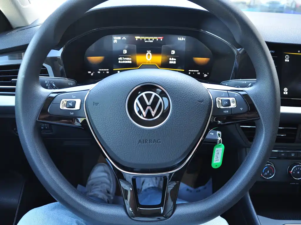 Volkswagen Lavida — миниатюра 8