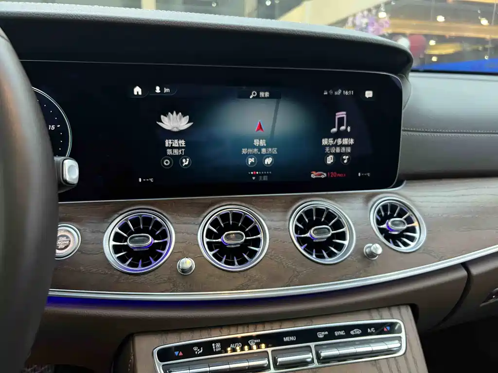 MERCEDES-BENZ E CLASS