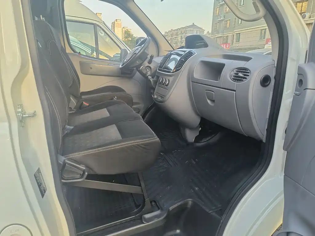 SAIC MAXUS XINTU V80