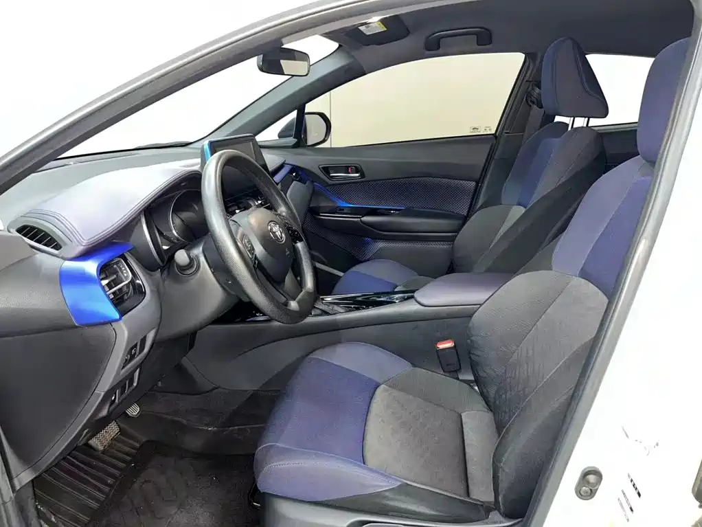 Toyota C-HR — миниатюра 6