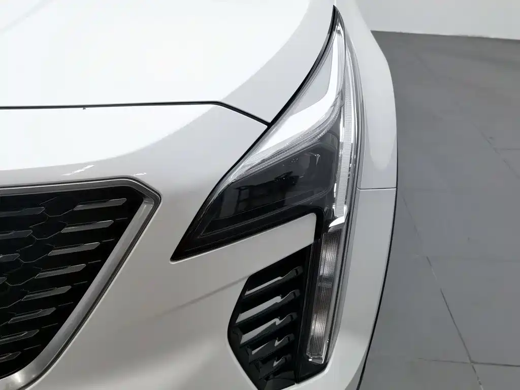 Cadillac XT4 2022 28T