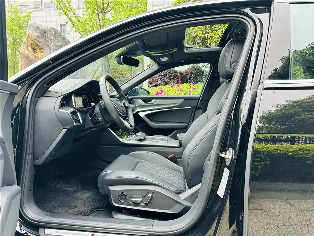 Audi A6L 2025 45 TFSI