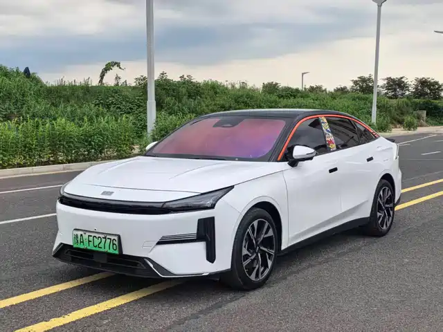 2025 Geely Galaxy L6