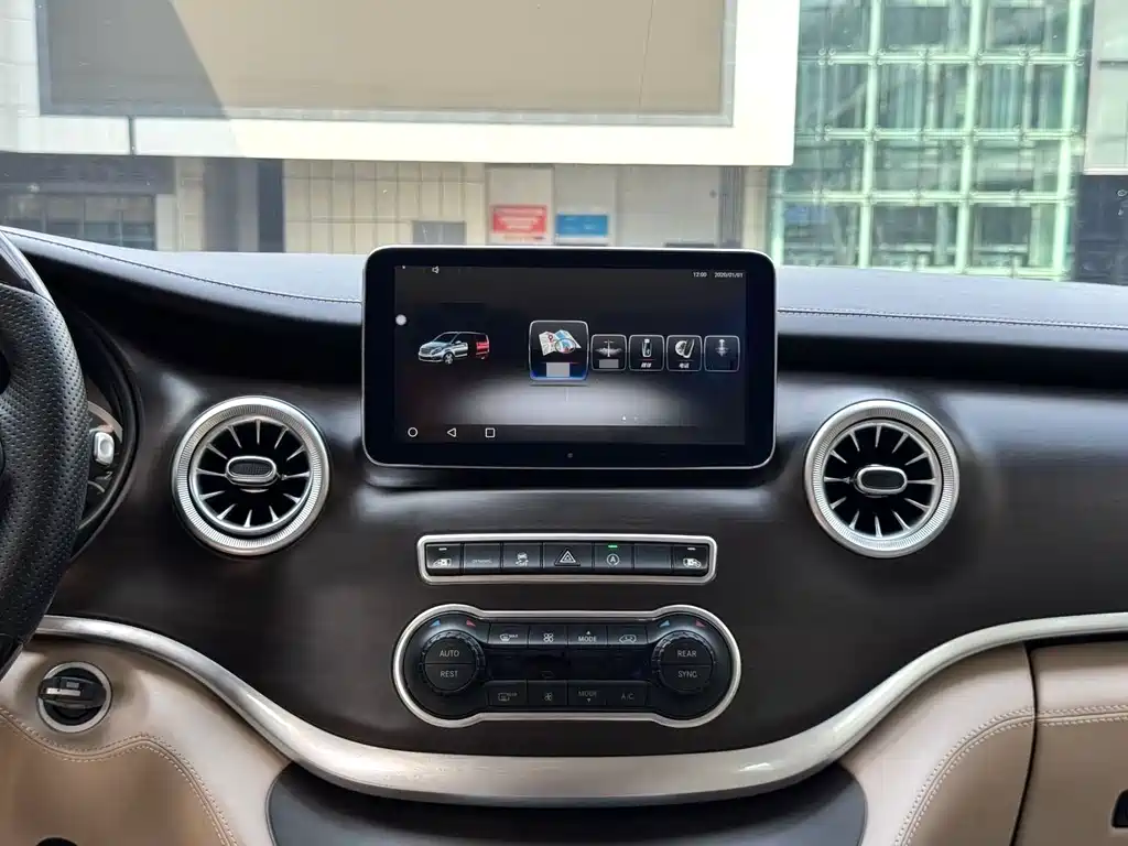 Mercedes-Benz Vito — миниатюра 17