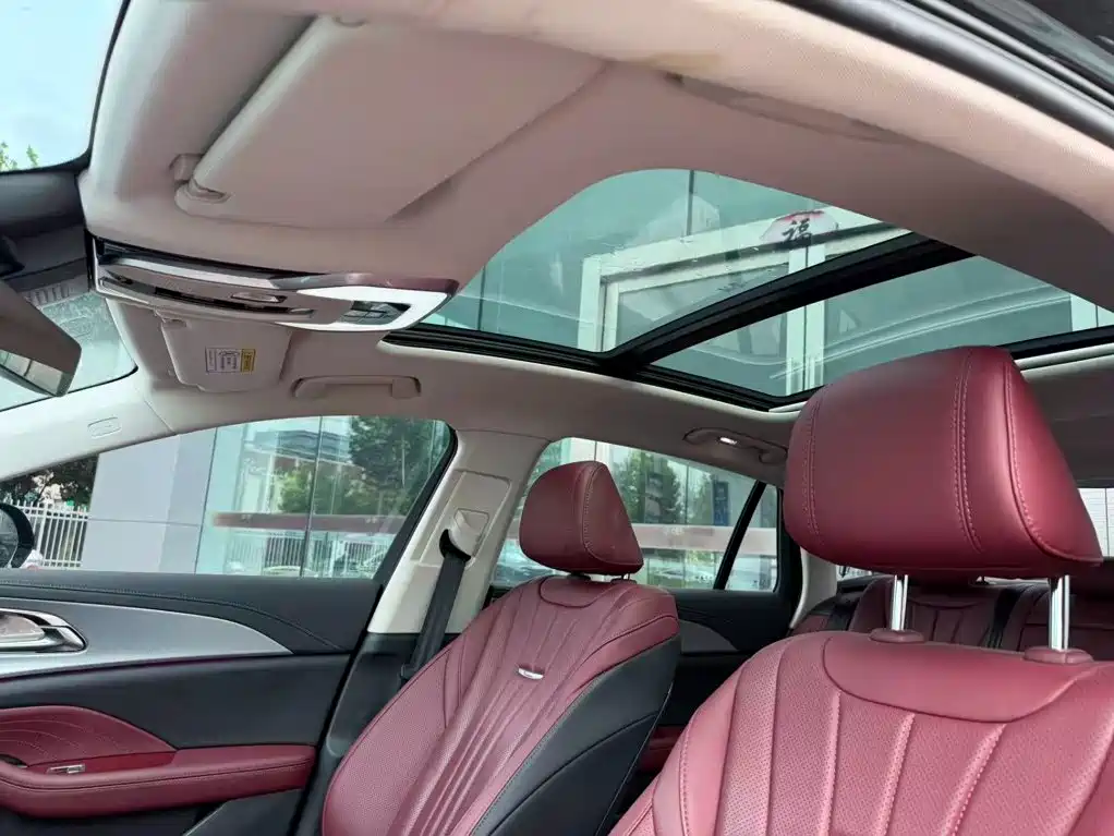 Hongqi Hongqi H5 — миниатюра 7