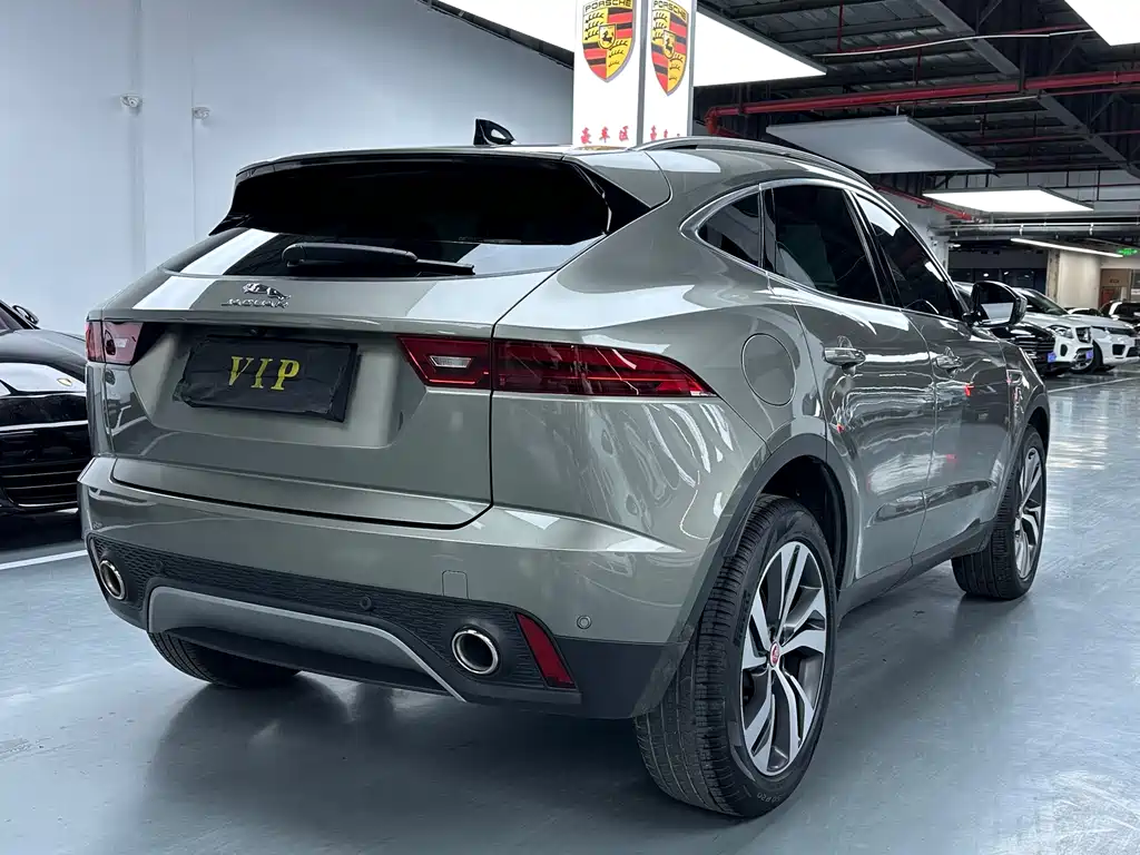 JAGUAR E PACE