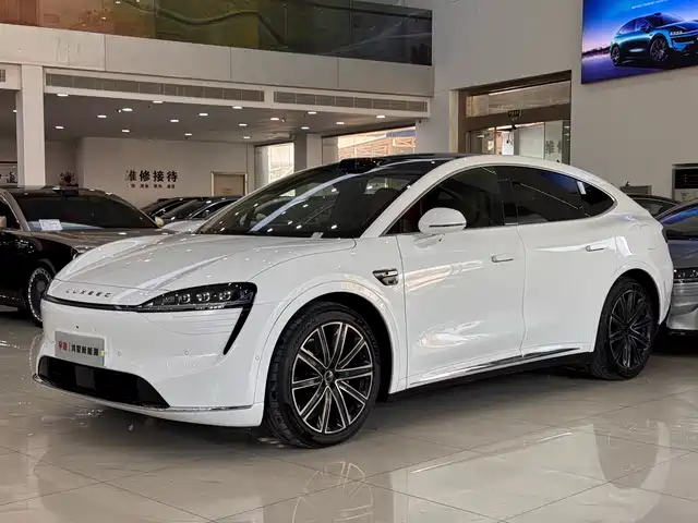 AITO WISDOM WORLD R7 2025