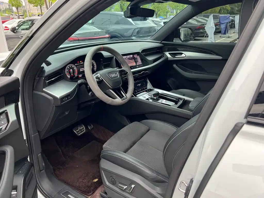 Audi Q6 — миниатюра 5