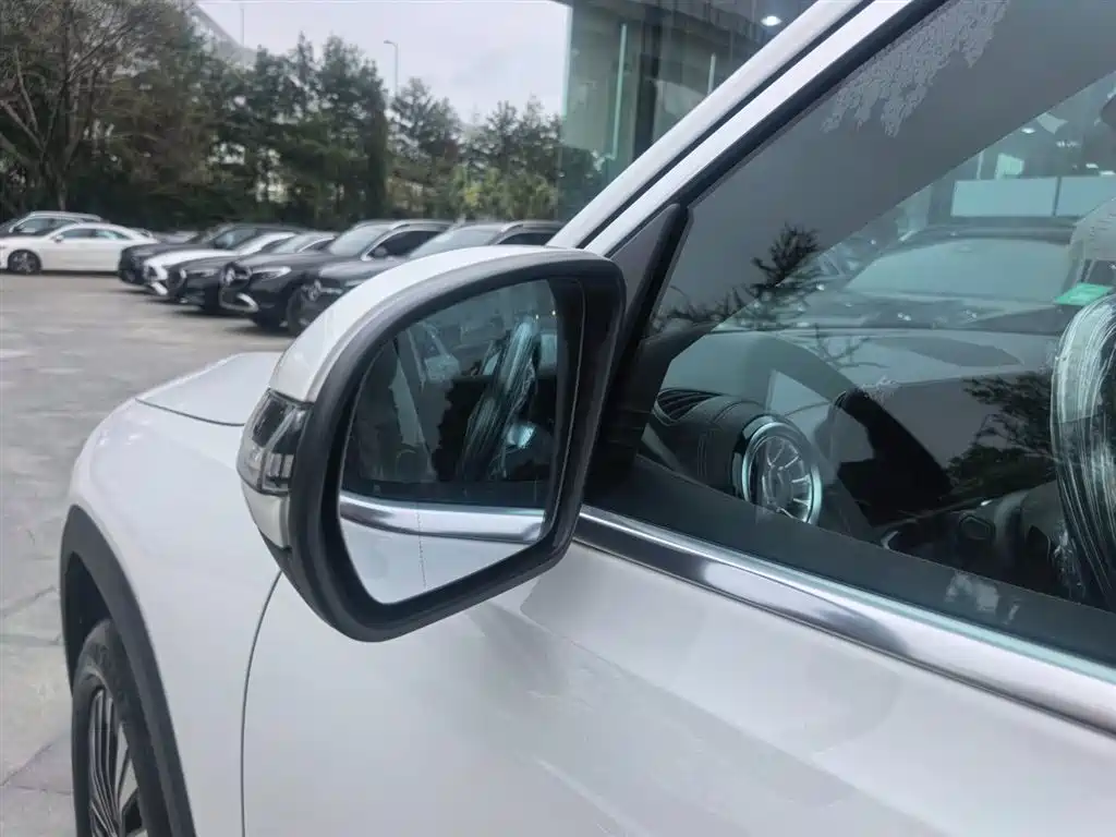 Mercedes-Benz EQB 2025 EQB 260