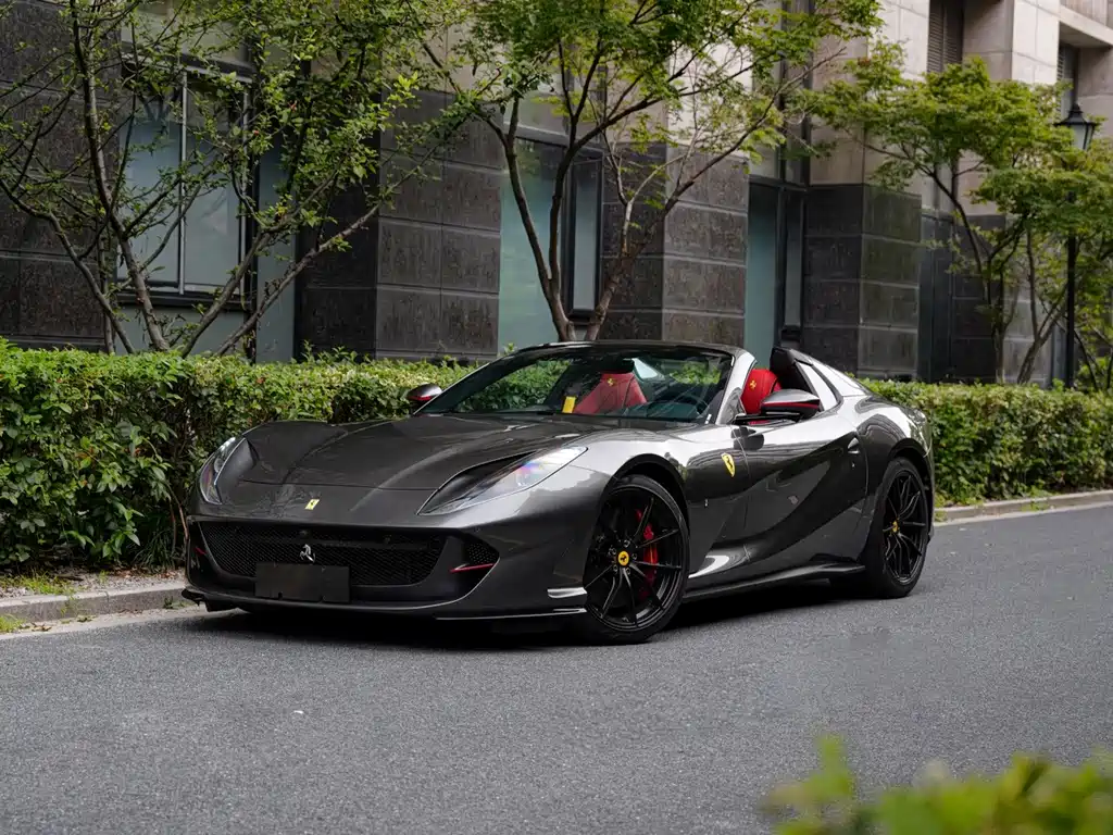 Ferrari 812