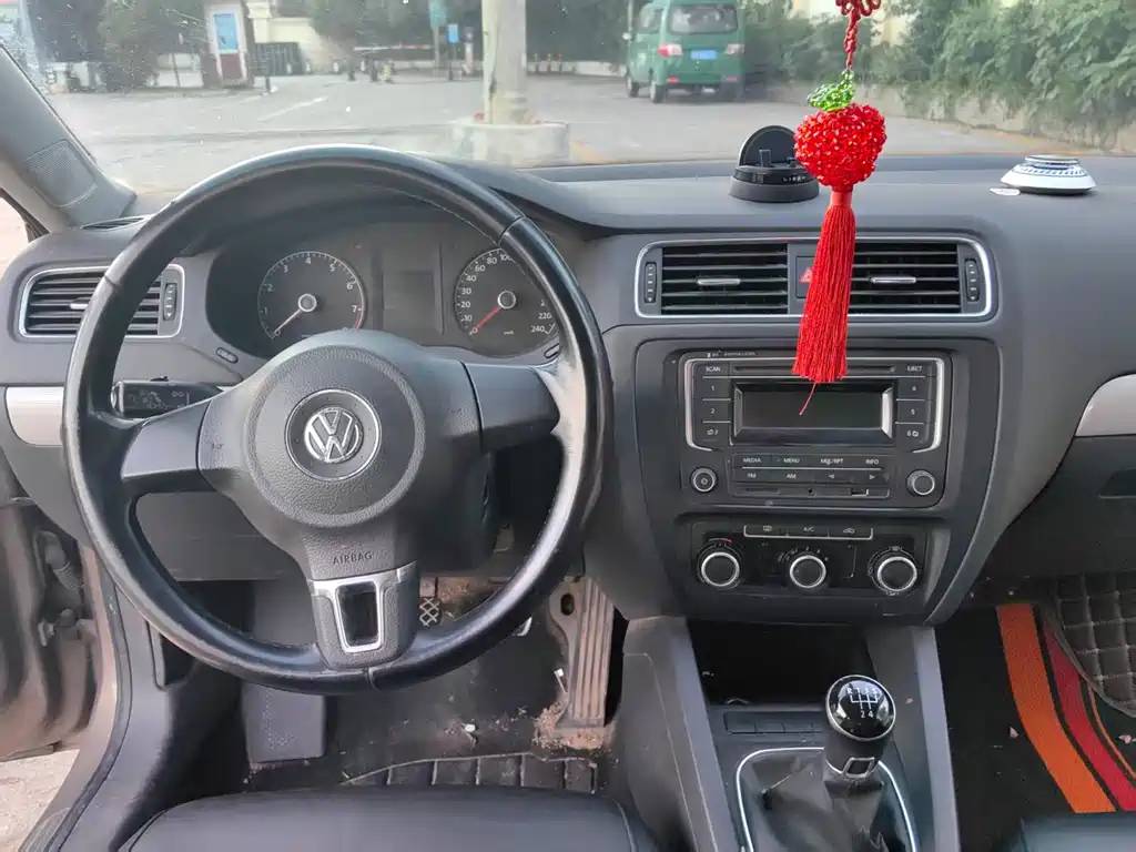 Volkswagen Sagitar — миниатюра 7