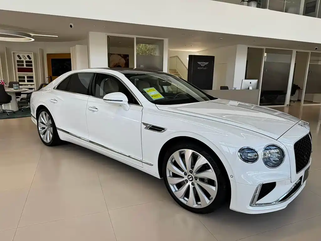 Bentley Flying Spur PHEV — миниатюра 3