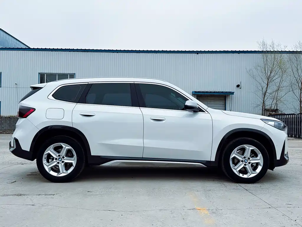 BMW X1 2023 sDrive20Li X
