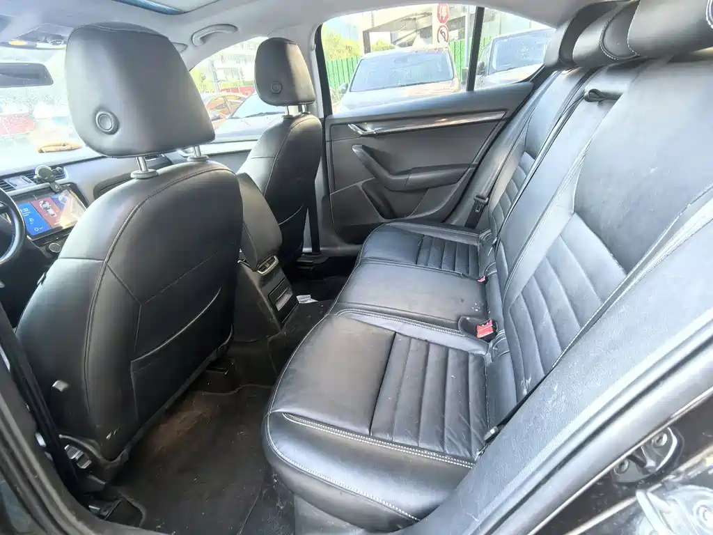 Skoda Octavia 1.6L Auto Smart Drive Edition, фото 6