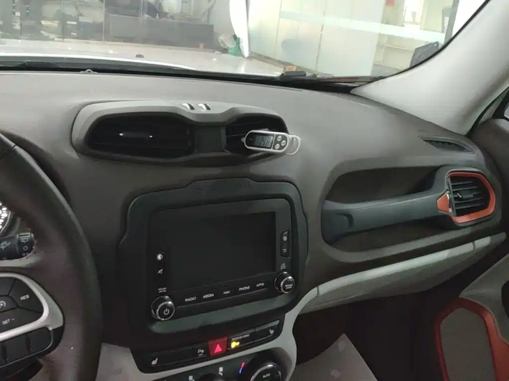 Jeep Renegade — миниатюра 10