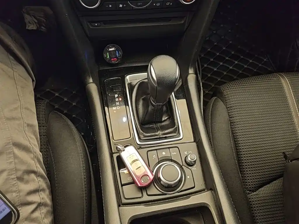 Mazda 3 Axela — миниатюра 14