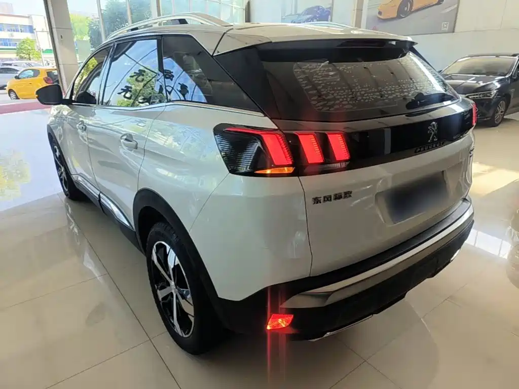 Peugeot 4008 — миниатюра 5