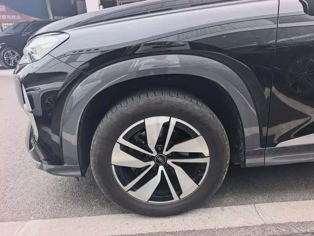 Audi Q6 — миниатюра 10