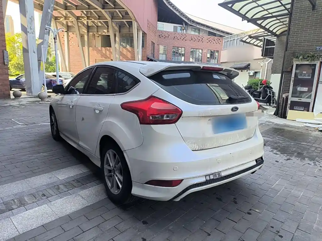 Ford Focus — миниатюра 5