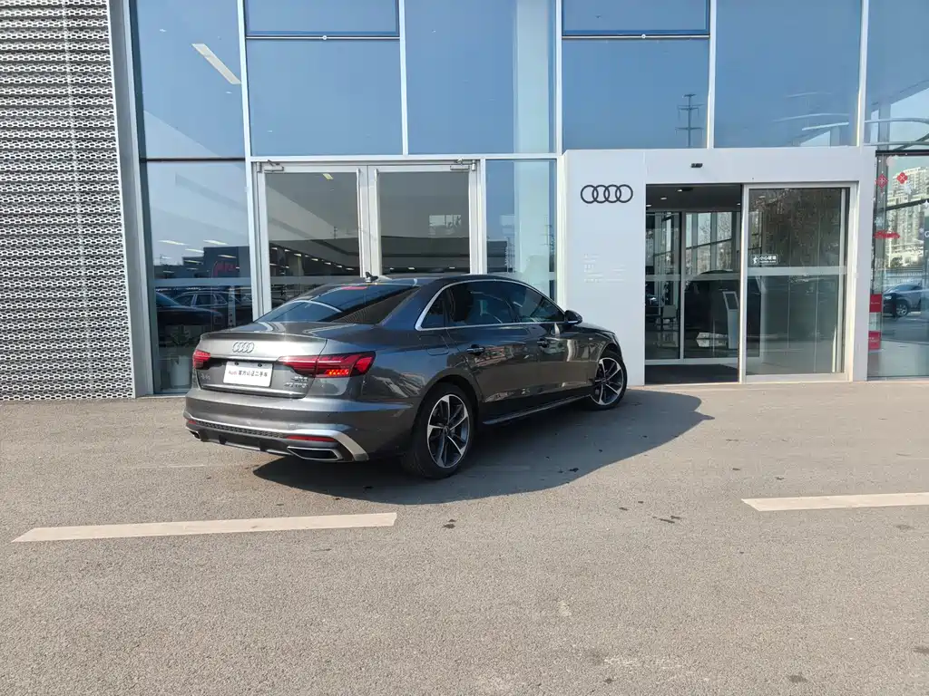 Audi A4L 2023 40 TFSI Fashion