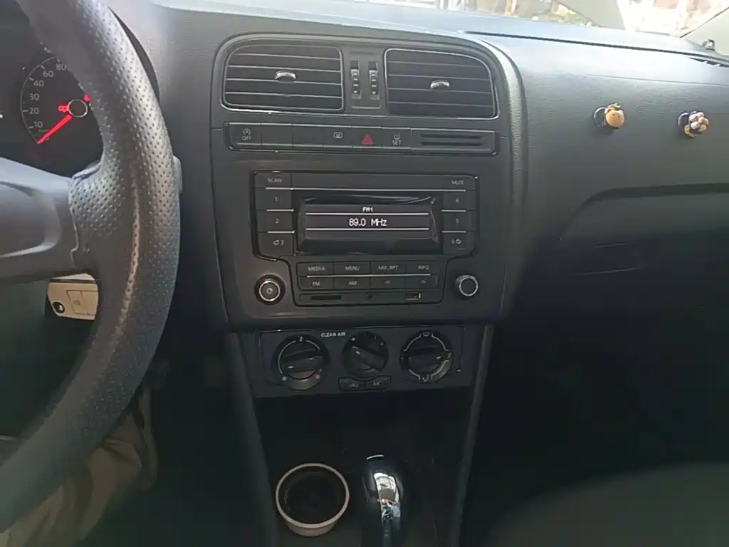 Volkswagen Polo — миниатюра 13