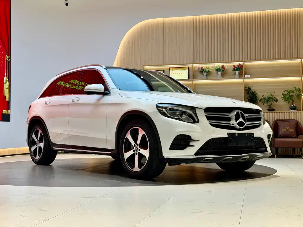 Mercedes-Benz GLC 2018 GLC 260 4MATIC Luxury