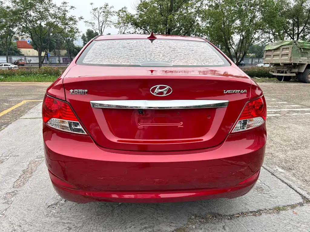 Hyundai Verna — миниатюра 5