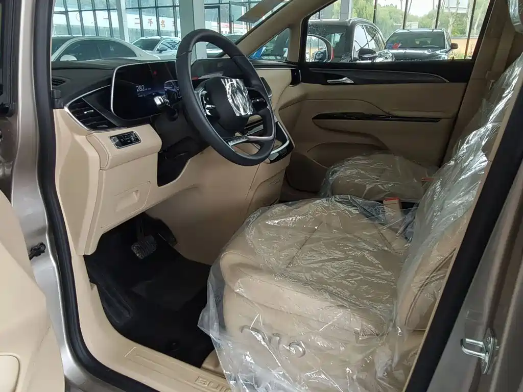 Buick GL8 Hybrid — миниатюра 7