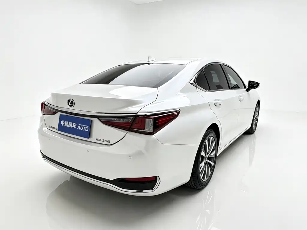 Lexus ES 2020 200