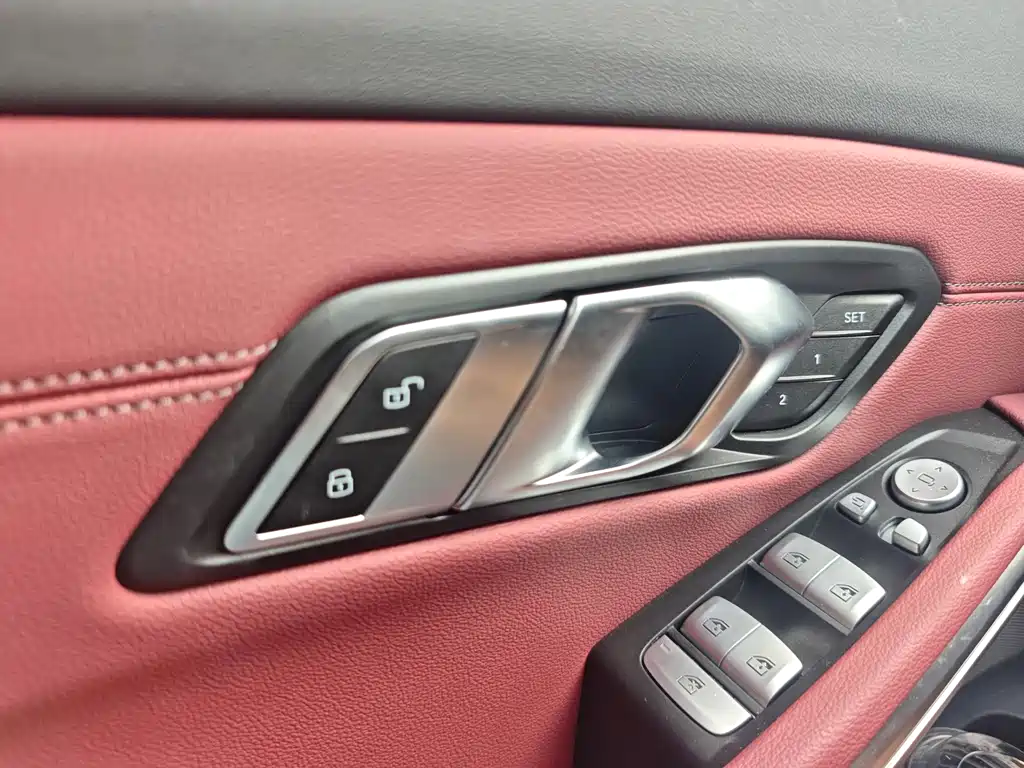 BMW 3 Series — миниатюра 13