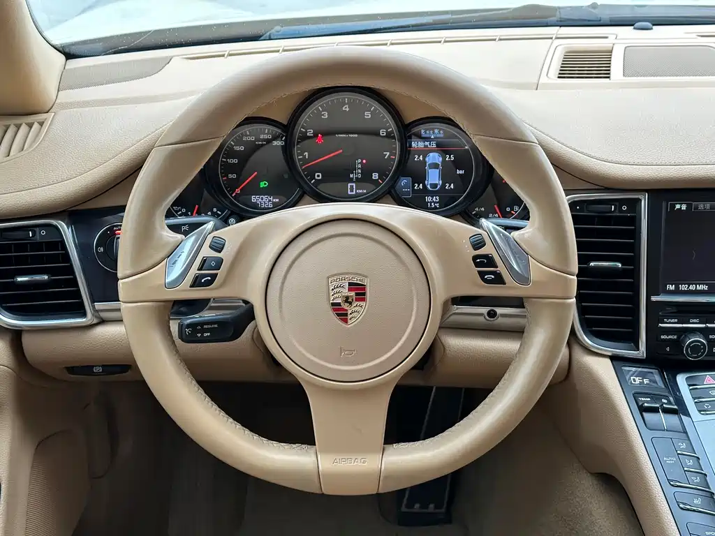 Porsche Panamera 2013 Panamera 4 Platinum Edition 3.6L
