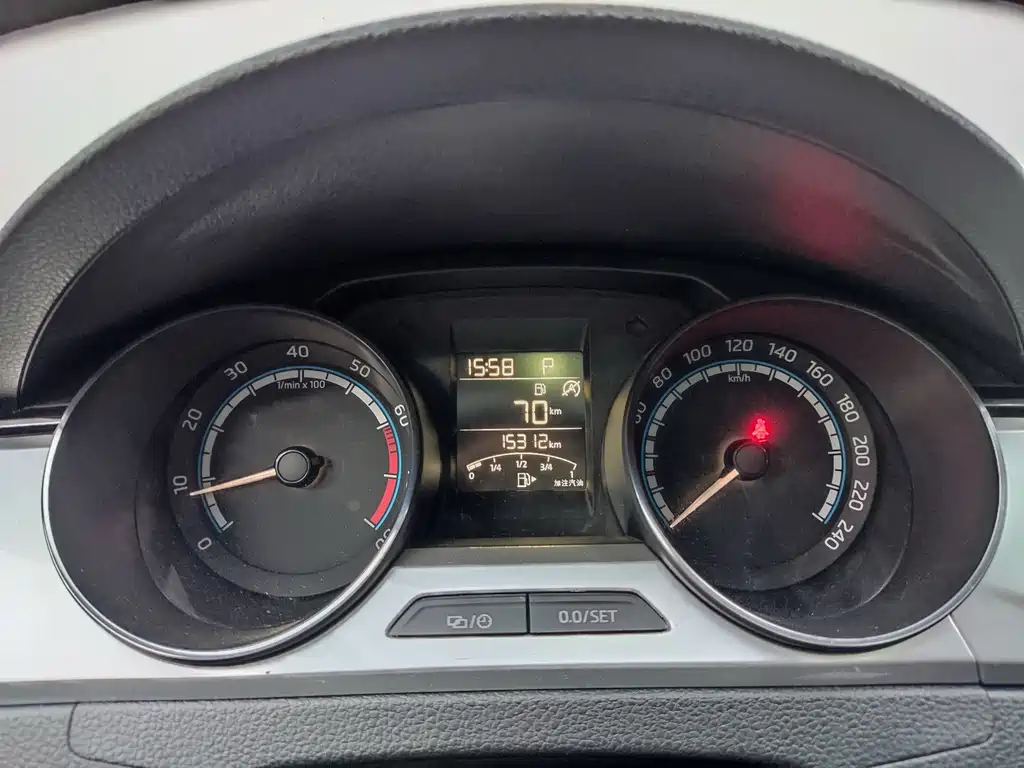 Skoda Rapid — миниатюра 10