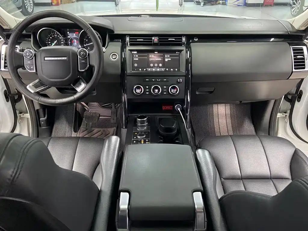 Land Rover Discovery 2018 2.0T SE