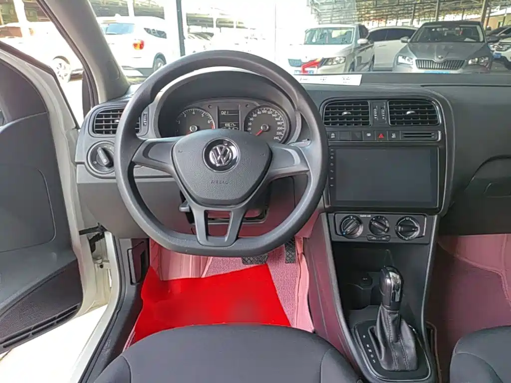 Volkswagen Polo — миниатюра 11