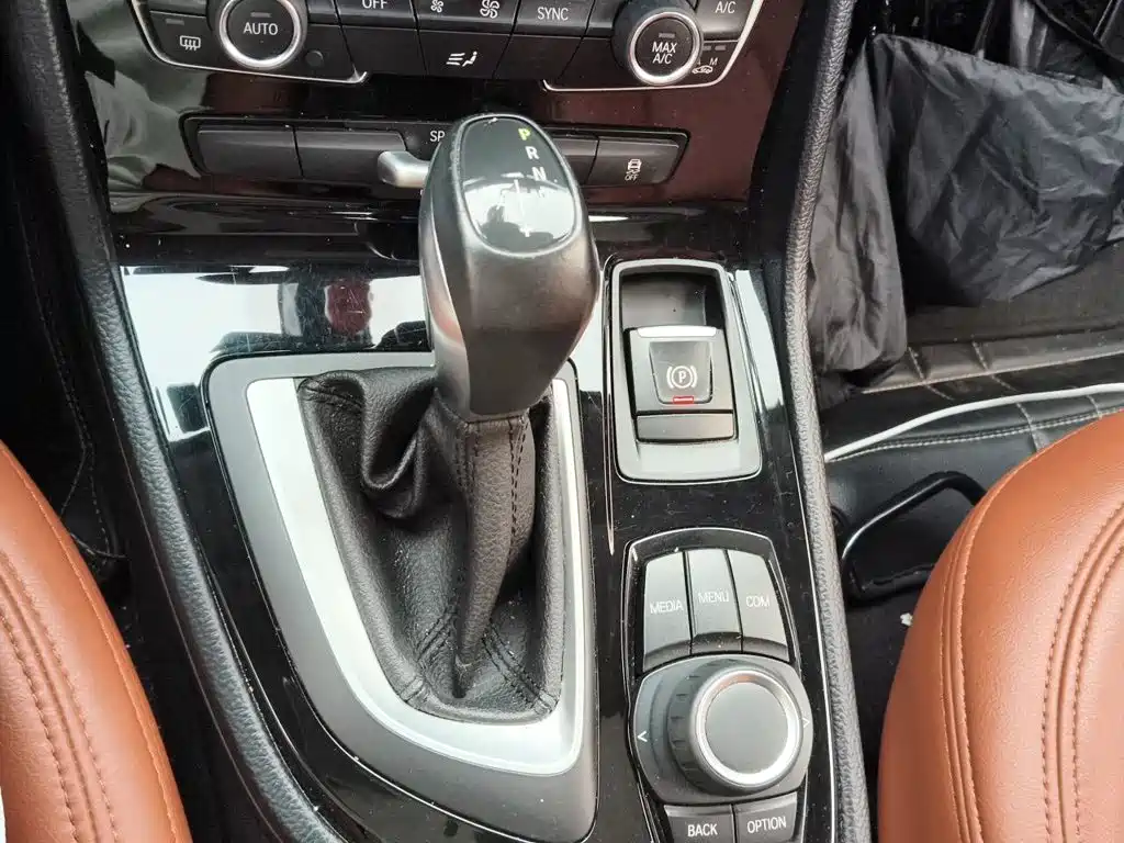 BMW 2 Series Active Tourer — миниатюра 15