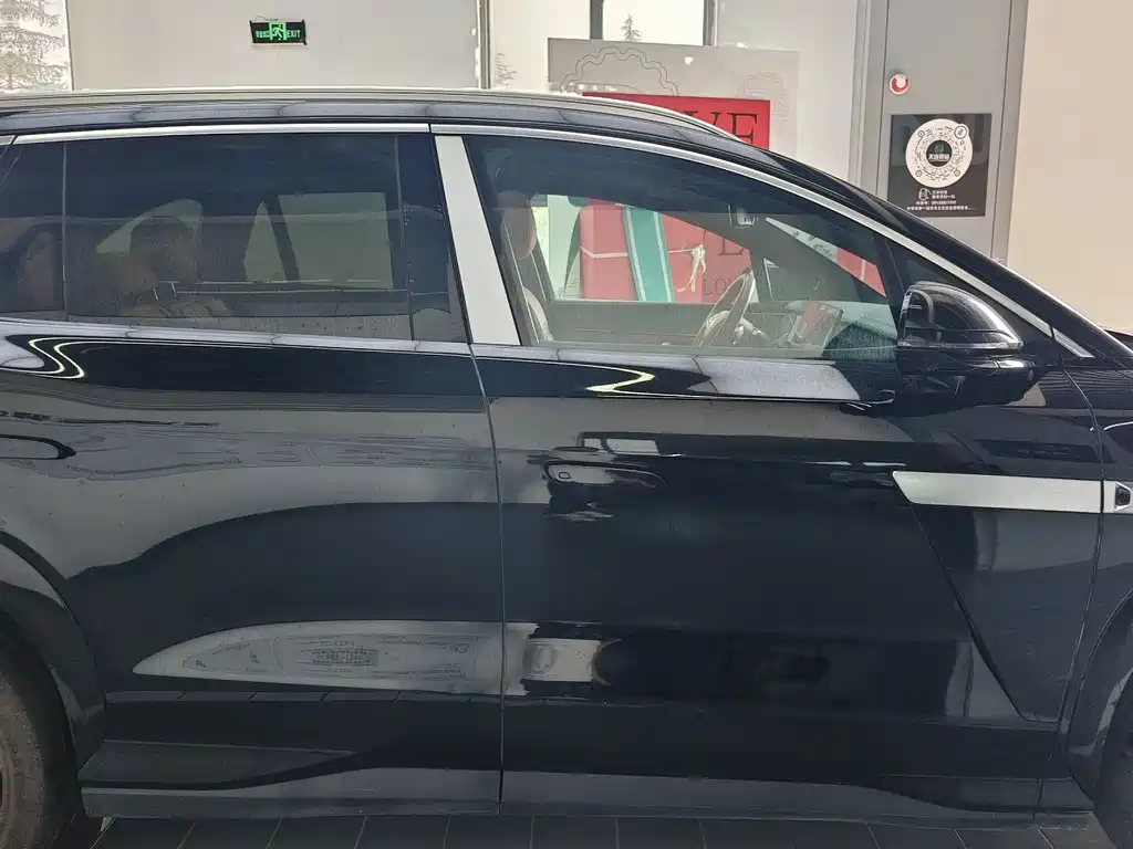 BYD Tang L — миниатюра 22