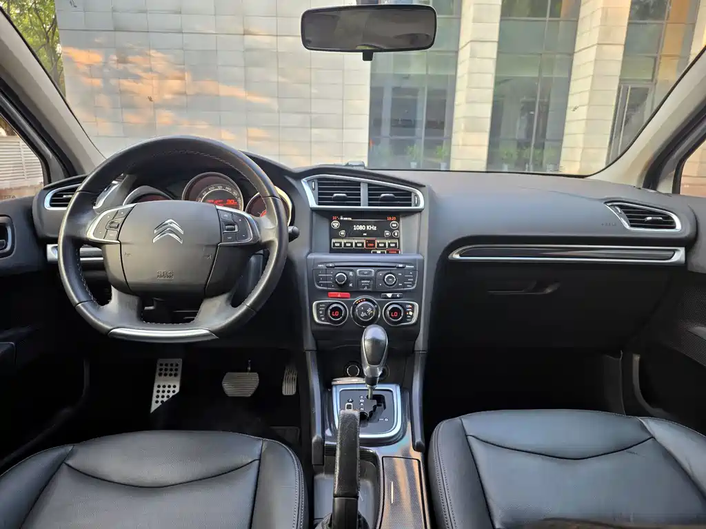 Citroen C4L — миниатюра 10