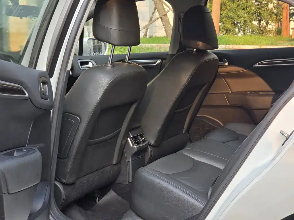 Citroen C4L — миниатюра 17