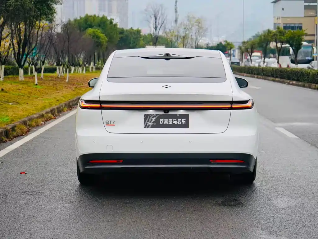 NIO NIO ET7