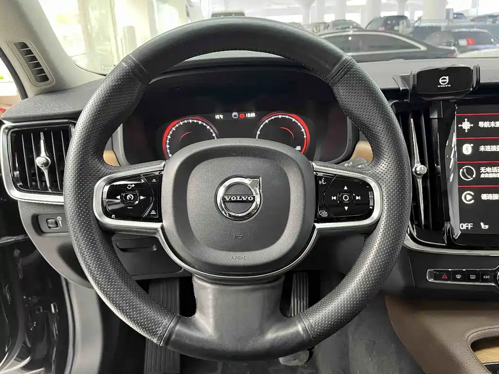 Volvo S90 — миниатюра 18