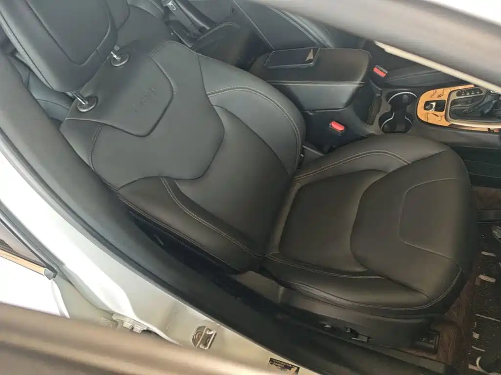 Jeep Cherokee — миниатюра 25