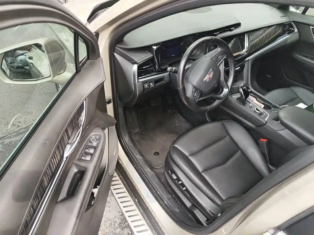 Cadillac XT6 — миниатюра 12