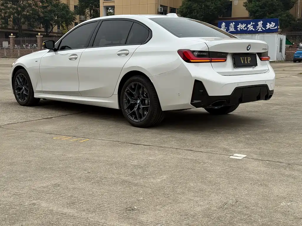 BMW 3 Series — миниатюра 12