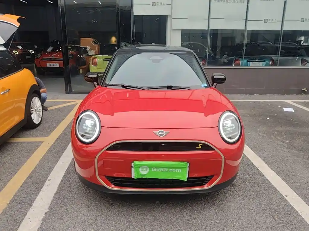 MINI MINI COOPER EV — миниатюра 3
